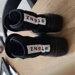 Euc Stonz winter boots for toddler